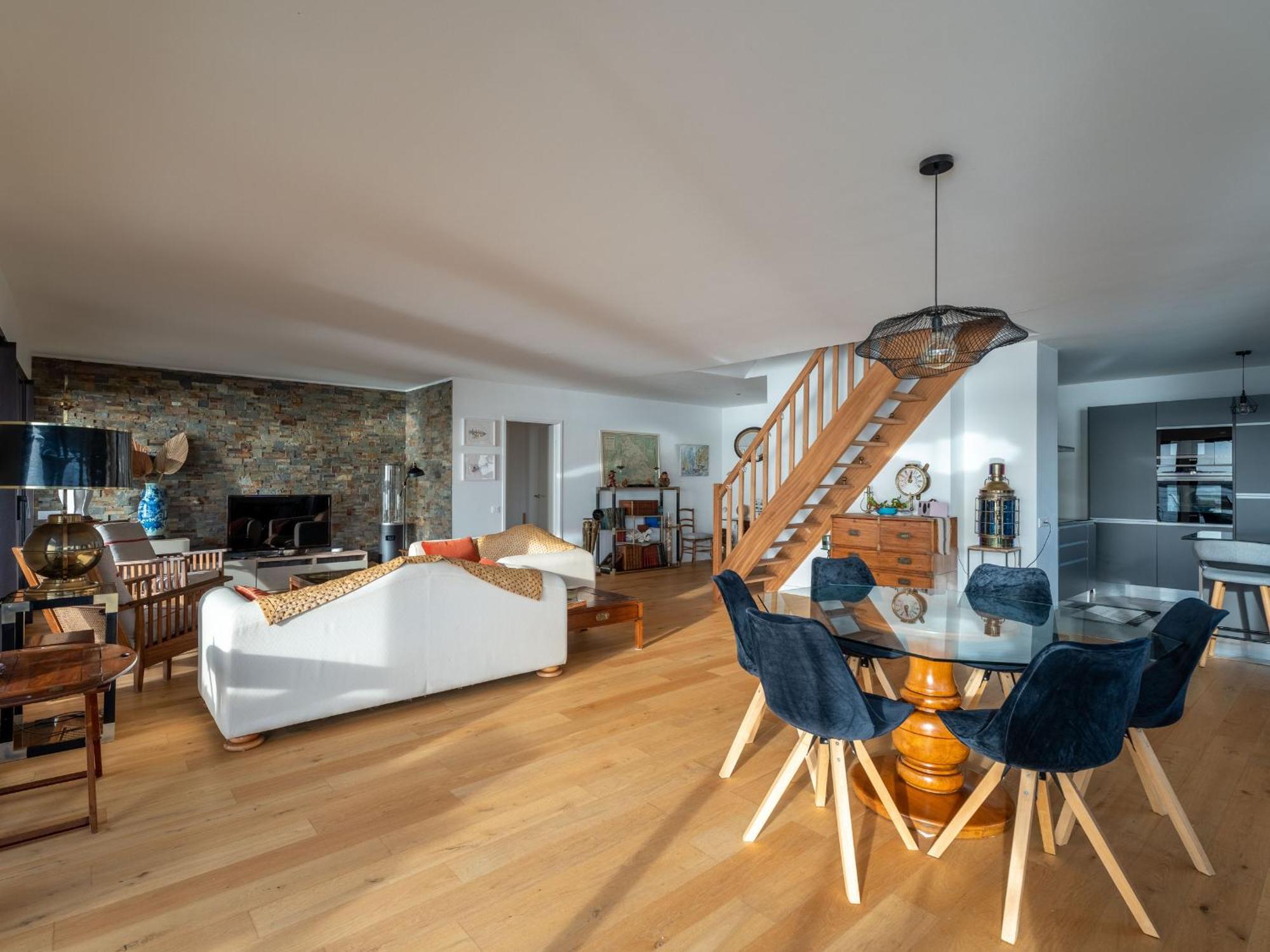 - Aiguillon - T5 Avec Terrasse, Parking Securise Et Wifi - Fr-1-319-404 Apartment